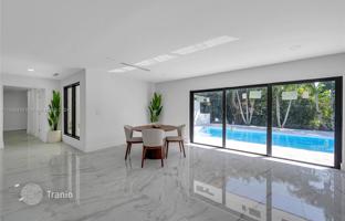 4-bedroom house 360 m² in Miami for $2,500,000