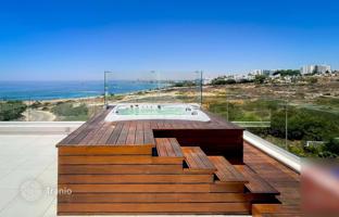 3-bedroom villa 246 m² in Famagusta for 1,900,000 €