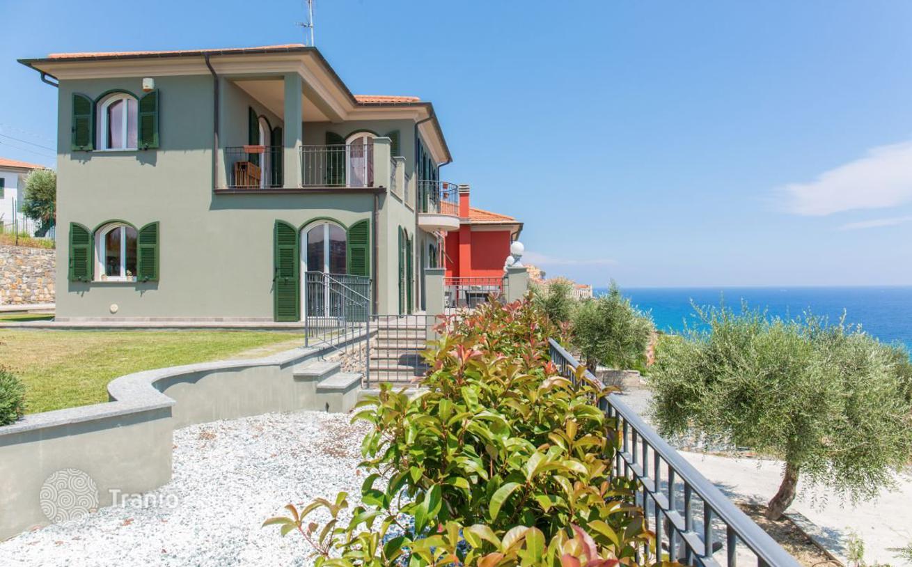 5bedrooms villa for sale in Liguria for 750,000 €, ad 1756878 Tranio