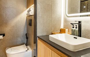 2-bedroom apartments in condo 92 m² in Choeng Thale for $594,000