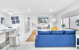 Townhome – North Ocean Drive, Hollywood, Florida,  USA for $1,375,000