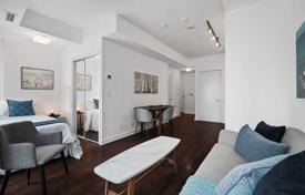 Apartment – York Street, Old Toronto, Toronto,  Ontario,   Canada for C$616,000