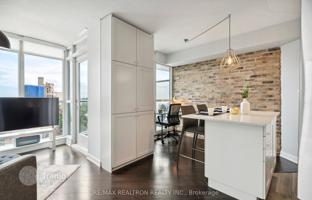 5-bedroom apartment in Fleet Street for C$794,000