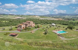 10-bedroom country house 1,000 m² in Montecatini Val di Cecina. Price on request