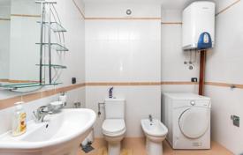 Three bedroom apartment 150 m² on the first line to the sea, Rafailovici for 525,000 €