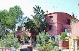 Three-storey villa with a large plot near the sea, Reus, Costa Dorada, Spain for 3,300 € per week