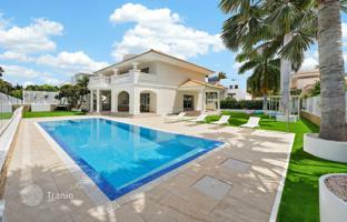 4-bedroom villa 463 m² in La Caleta for 3,500,000 €