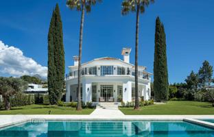 5-bedroom villa 872 m² in Nueva Andalucia for 7,995,000 €