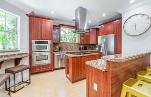5-bedroom house 324 m² in Miami Shores for $1,850,000