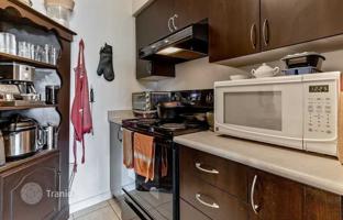 2-bedroom apartment in Heintzman Street for C$875,000