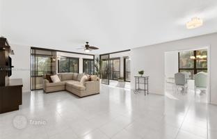 3-bedroom apartments in condo 238 m² in Boca Raton for $698,000