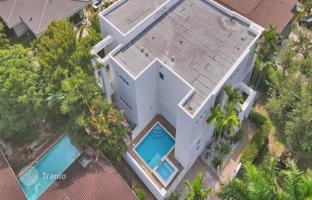 7-bedroom house 488 m² in Fort Lauderdale for $2,095,000