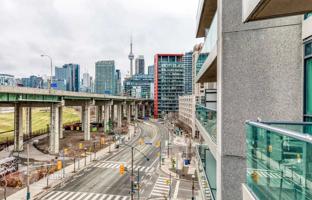 5-bedroom apartment in Fort York Boulevard for C$806,000