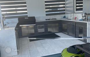 4-bedroom house 98 m² in Hialeah for $745,000
