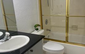 3-bedrooms townhome 147 m² in Coral Springs, USA for $455,000