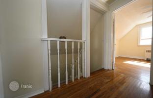8-bedroom house in Scarborough for C$1,199,000