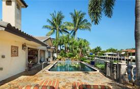 Cozy villa with a backyard, a pool, a summer kitchen and a seating area, Fort Lauderdale, USA for $1,995,000