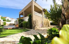 Comfortable villa with a pool at 200 meters from the sandy beach, Miami Playa, Spain. Price on request