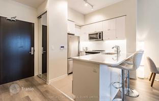 5-bedroom apartment in Etobicoke for C$959,000