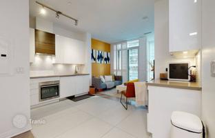 3-bedroom apartment in Etobicoke for C$923,000
