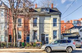Terraced house – Wellington Street West, Old Toronto, Toronto,  Ontario,   Canada for C$1,442,000