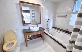 2 bed Condo in The Bangkok Sukhumvit 61 Khlong Tan Nuea Sub District for $216,000