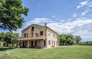 8-bedroom villa 460 m² in Roccastrada for 780,000 €