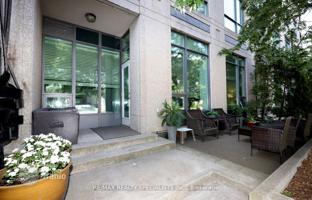 5-bedroom apartment in Fort York Boulevard for C$1,032,000