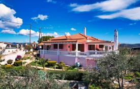 Well-kept villa with a guest house, garden and beautiful views in the Peloponnese, Greece for 370,000 €