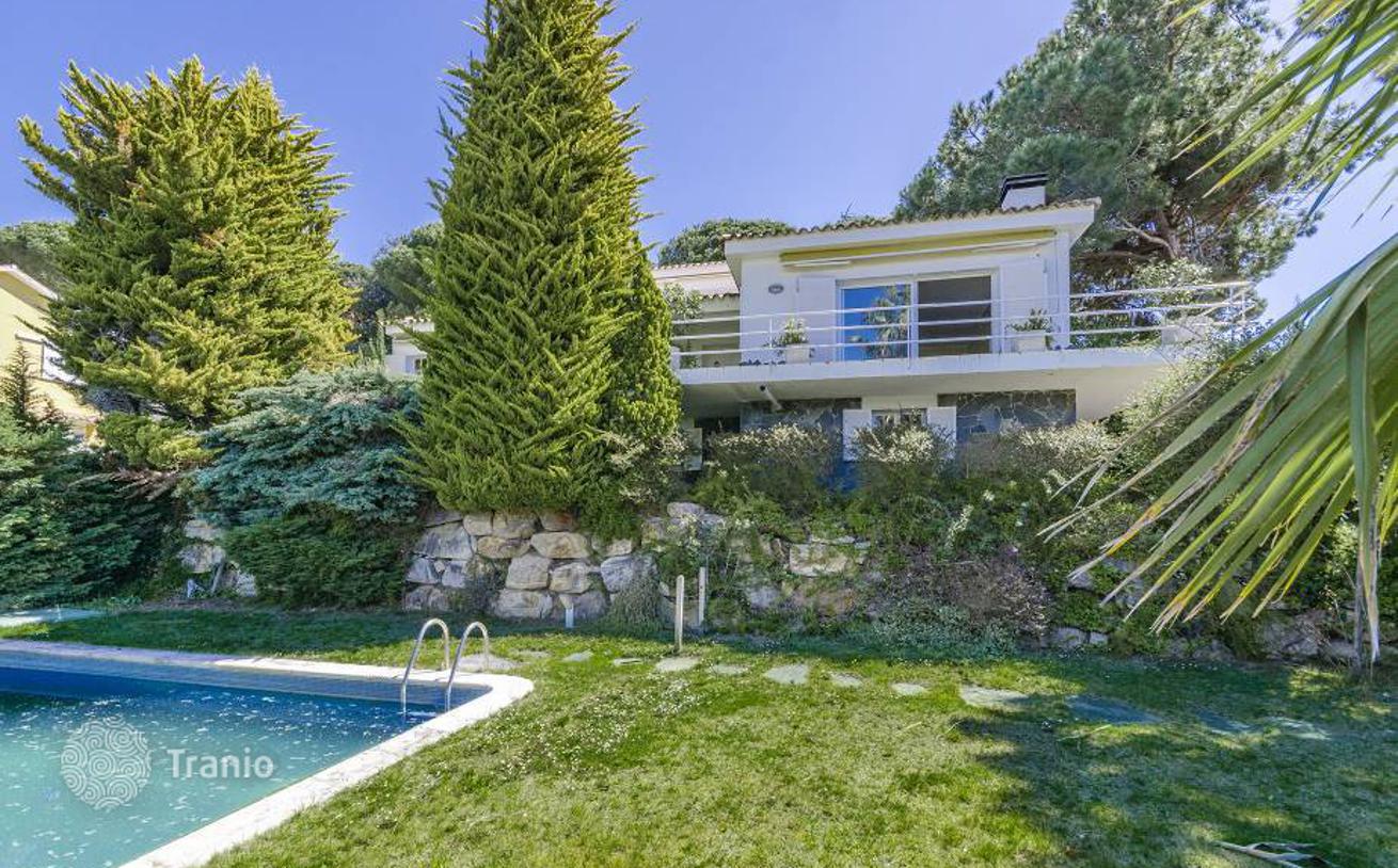 Villa for sale in Cabrils, Spain — listing #1810513