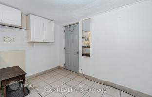 12-bedroom house in York for C$1,673,000
