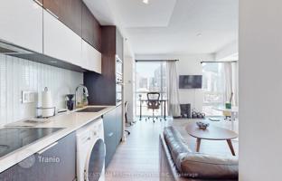 6-bedroom apartment in Richmond Street West for C$765,000