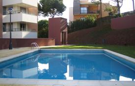 Apartments for sale in Lloret de Mar. New apartments in a complex with pool, garden and parking 650 meters from the sea, in Lloret de Mar, Costa Brava Apartments for sale in Lloret de Mar. New apartments in a complex with pool, garden and parking 650 meters from the sea, in Lloret de Mar, Costa Brava