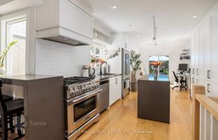 12-bedroom townhouse in East York for C$1,884,000