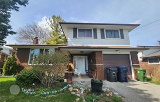 8-bedroom house in Scarborough for C$1,277,000