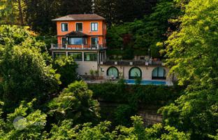 1-bedroom villa in Meina for 2,200,000 €
