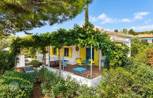 Charming house with a lush garden, 300 m from the sea, Koroni, Peloponnese, Greece for 380,000 €