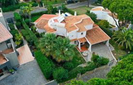 Fantastic 3-Bedroom Villa in Quarteira for 1,417,000 €