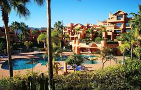 Two-bedroom apartment in a magnificent complex, Estepona, Malaga, Spain for 255,000 €