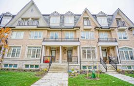 Terraced house – Scarborough, Toronto, Ontario,  Canada for C$1,038,000