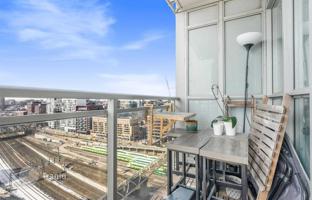 4-bedroom apartment in Iceboat Terrace for C$865,000