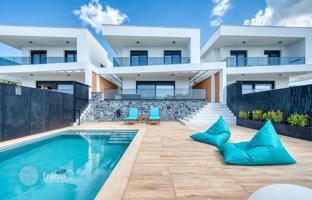 3-bedroom villa 172 m² in Kassandreia for 775,000 €