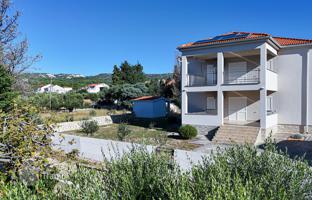 4-bedroom house 214 m² in Primorje-Gorski Kotar County for 600,000 €