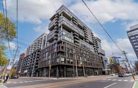 Apartment – Bathurst Street, Toronto, Ontario,  Canada for C$680,000