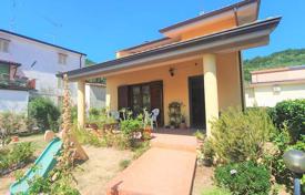 Two-storey villa in Massarosa, Tuscany, Italy for 580,000 €
