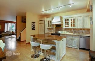 4-bedroom townhouse in Old Toronto for 1,474,000 €