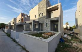 5-bedroom townhome 260 m² in Voula for 850,000 €