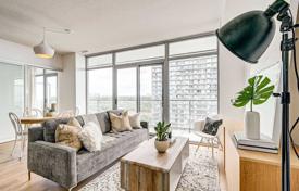 Apartment – The Queensway, Toronto, Ontario,  Canada for C$733,000