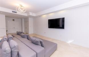 3-bedroom apartments in condo 336 m² in Miami for $1,350,000