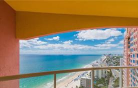Furnished apartment with ocean views in a residence on the first line of the beach, Fort Lauderdale, Florida, USA for $1,395,000